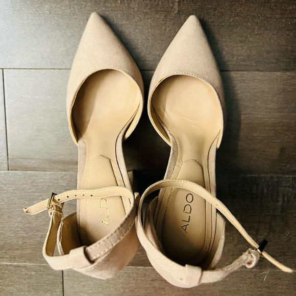 High Heels, size 5 - Picture 4 of 4